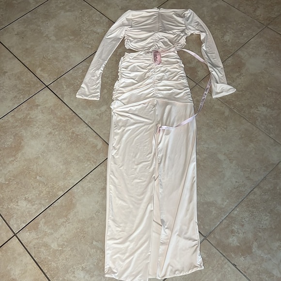 Long Sleeved ruched Two Piece Set - Picture 4 of 6